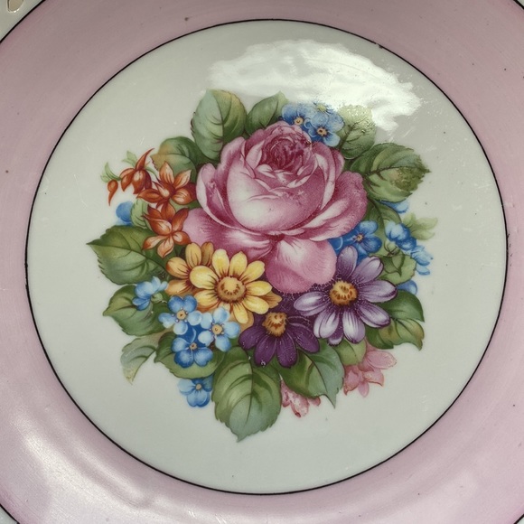 Vintage reticulated design decorative pink rose plate - Picture 8 of 10